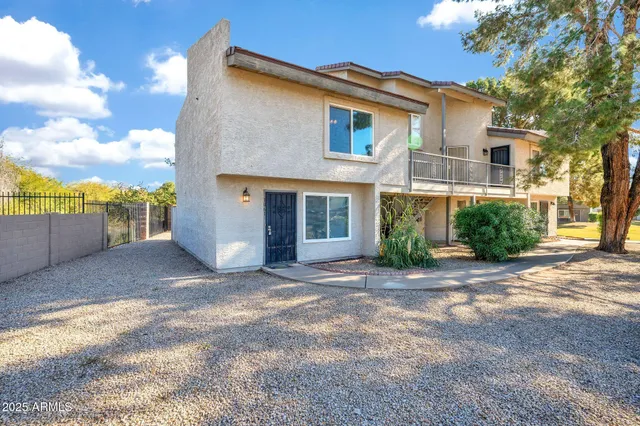 $1,800 | 19601 North 7th Street, Unit 1061, Phoenix, AZ 85024