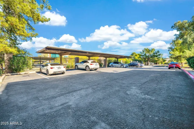 $1,800 | 19601 North 7th Street, Unit 1061, Phoenix, AZ 85024