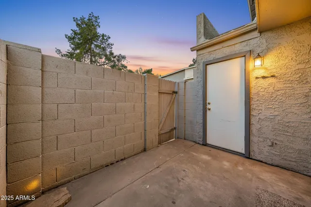 $1,800 | 19601 North 7th Street, Unit 1061, Phoenix, AZ 85024