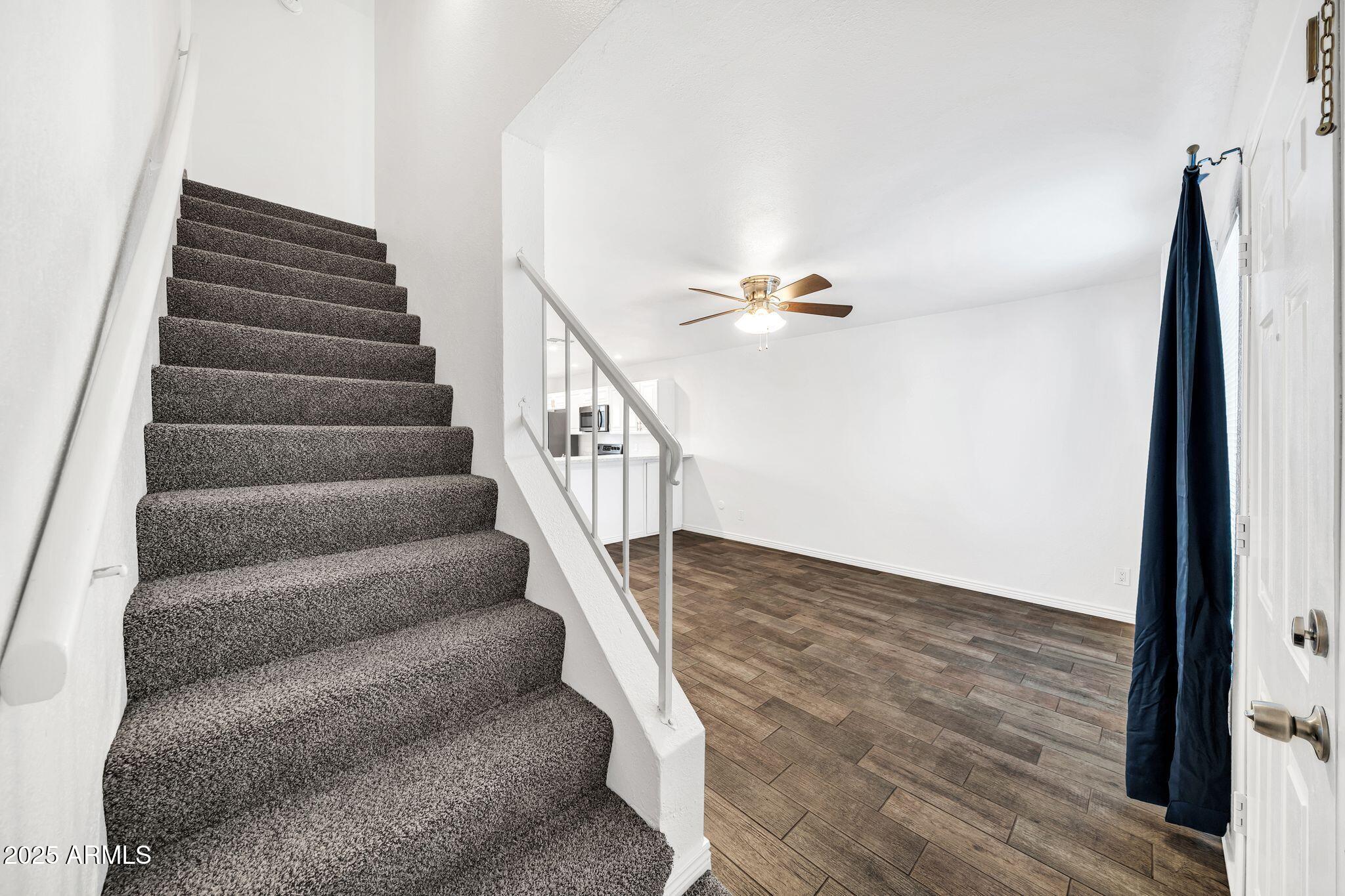 19601 North 7th Street, Unit 1061 Phoenix, AZ 85024 - Photo 5 of 41 19601 N 7th St 1061-5