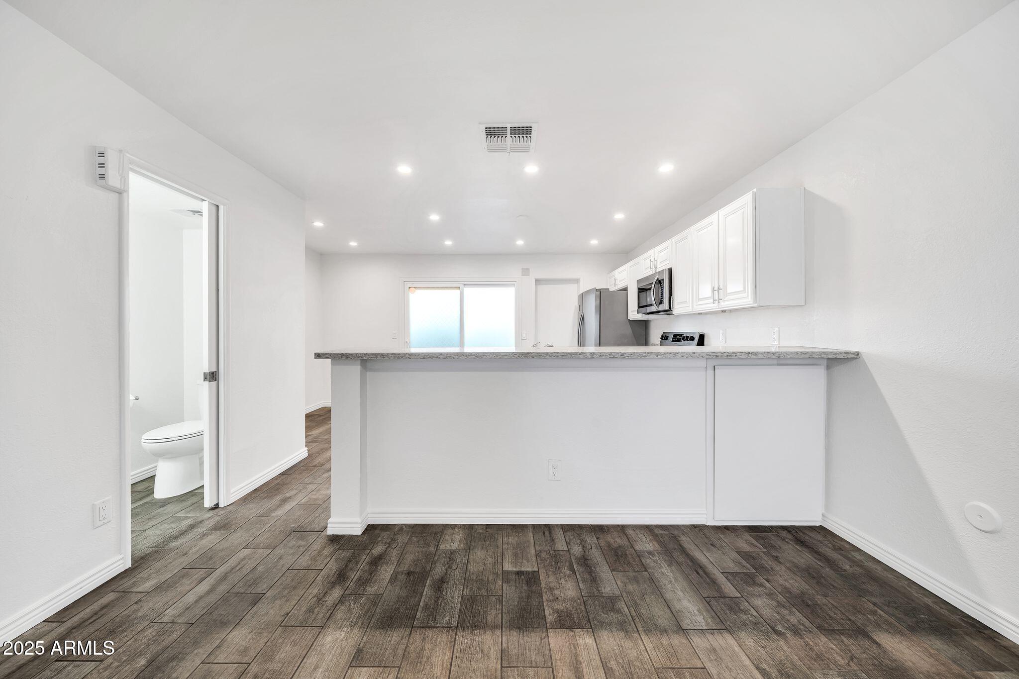 19601 North 7th Street, Unit 1061 Phoenix, AZ 85024 - Photo 7 of 41 19601 N 7th St 1061-7