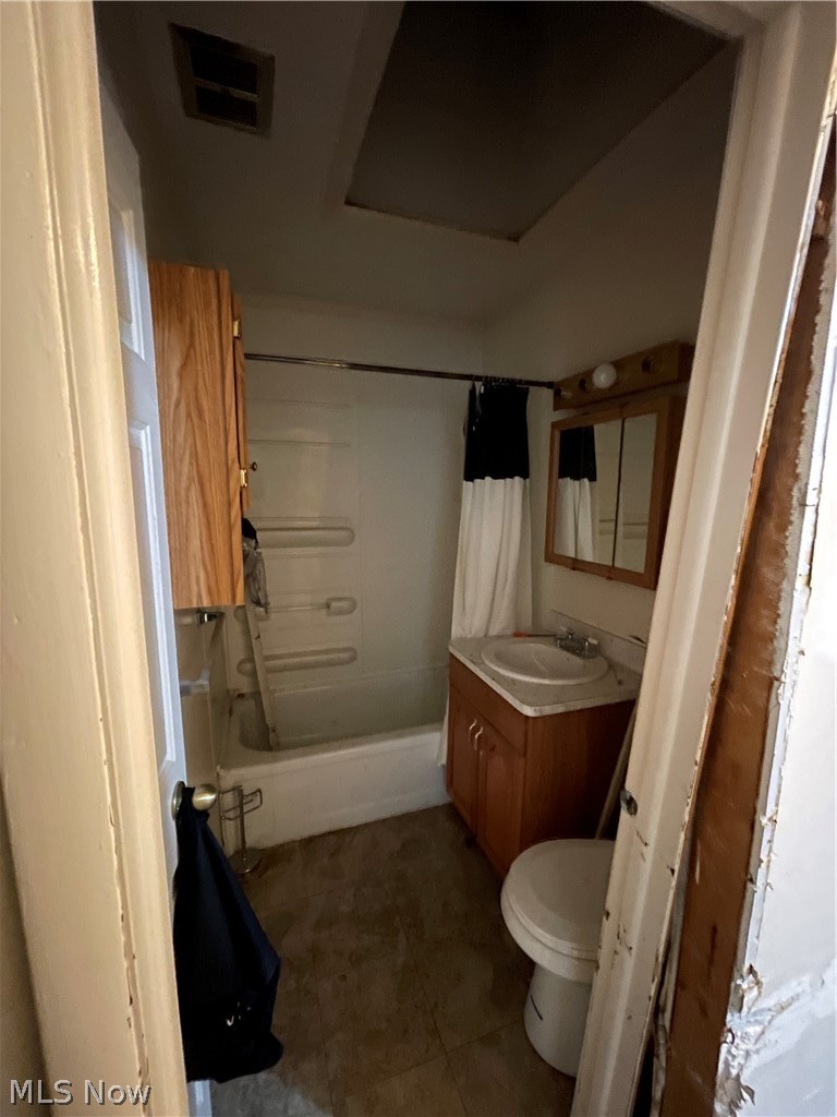 13675 Prospect Road Strongsville, OH 44149 - Photo 5 of 11 Gallery Image 5