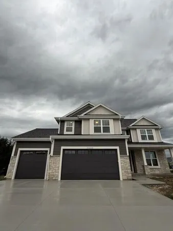 $799,990 | N75-w24728 Lauren Drive, Sussex, WI 53089