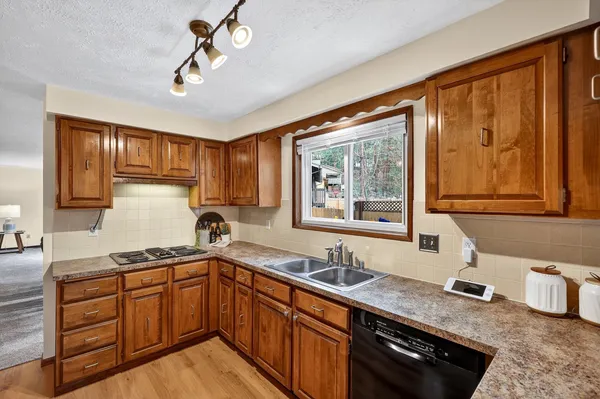 $549,500 | 9806 North Seminole Drive, Spokane, WA 99208