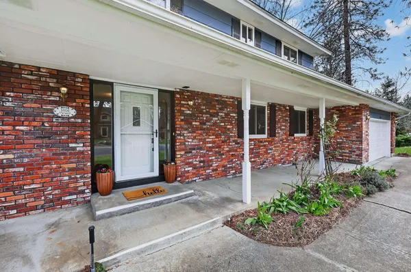 $549,500 | 9806 North Seminole Drive, Spokane, WA 99208