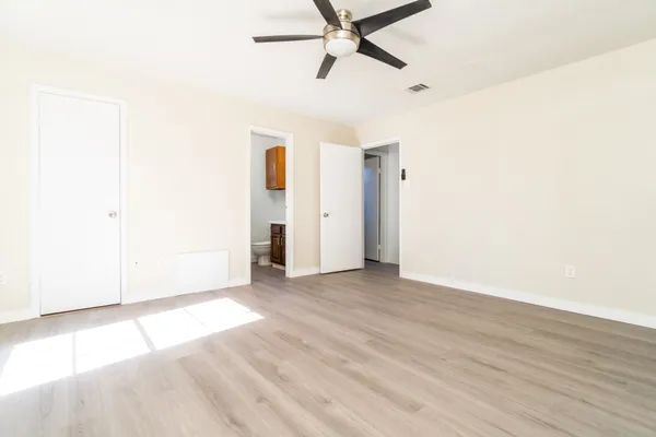 $189,000 | 213 Bastrop Street, Angleton, TX 77515