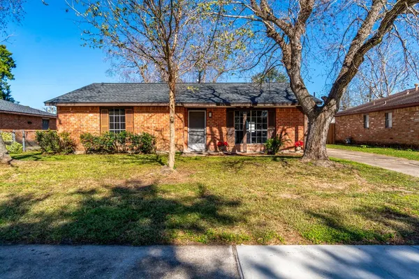 $189,000 | 213 Bastrop Street, Angleton, TX 77515