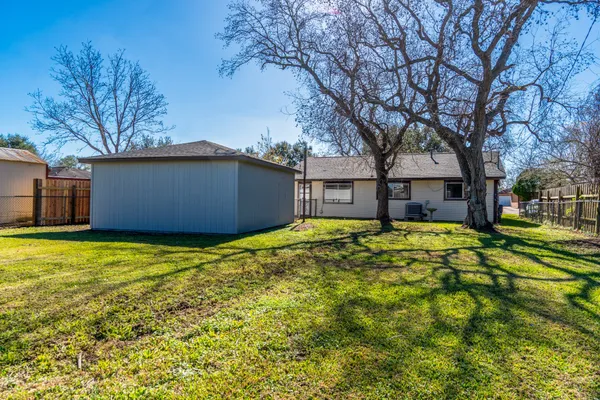 $189,000 | 213 Bastrop Street, Angleton, TX 77515