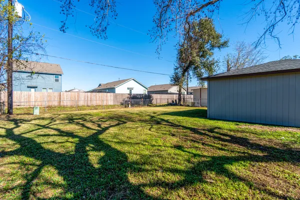 $189,000 | 213 Bastrop Street, Angleton, TX 77515