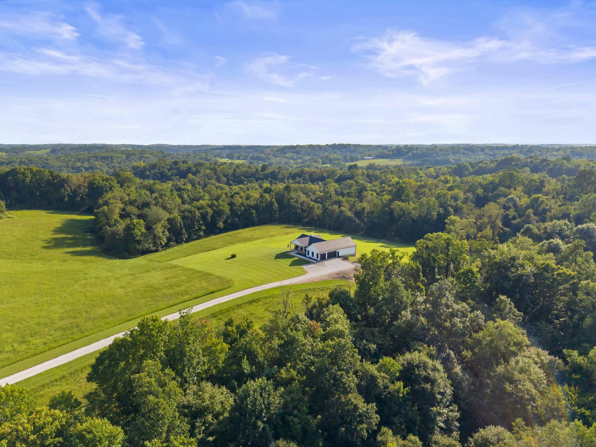 4675 Hunt Road Hopewell, OH 43746 - Photo 47 of 58 50-web-or-mls-DJI_20260902173645_0651_D