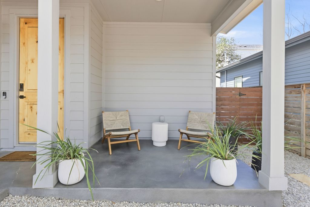 3112 Powell Circle Austin, TX 78704 - Photo 21 of 27 View of patio / terrace