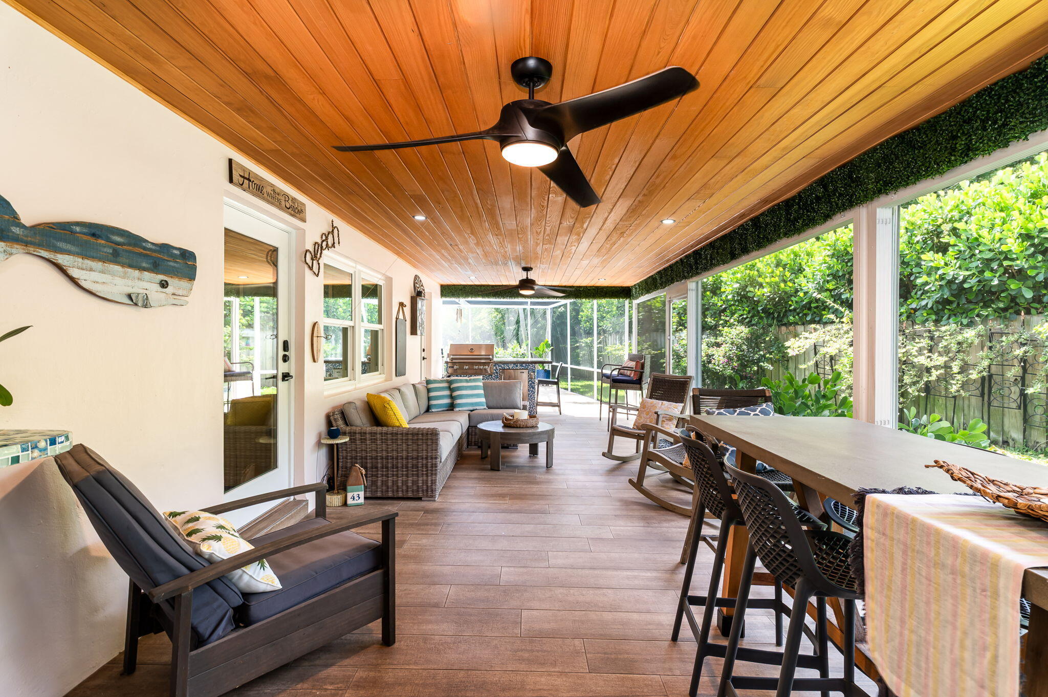 1306 Southwest 14th Avenue Boca Raton, FL 33486 - Photo 5 of 28 Screened Outdoor Living space