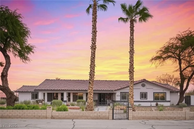 $979,988 | 8610 Mohawk Street, Las Vegas, NV 89139