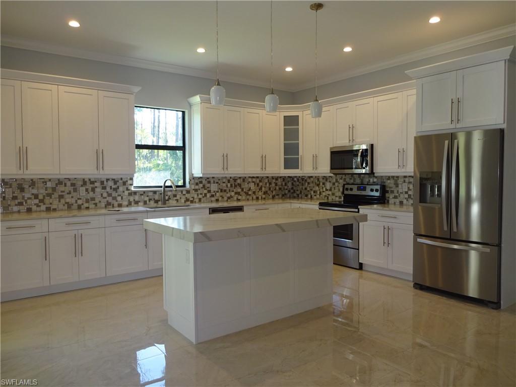 646 9th Street Southwest Naples, FL 34117 - Photo 3 of 18 Gallery Image 3
