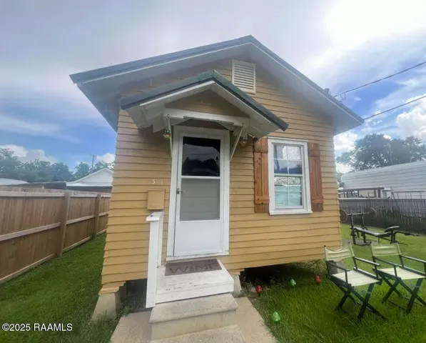 $575 | 311 Gum Street, Crowley, LA 70526