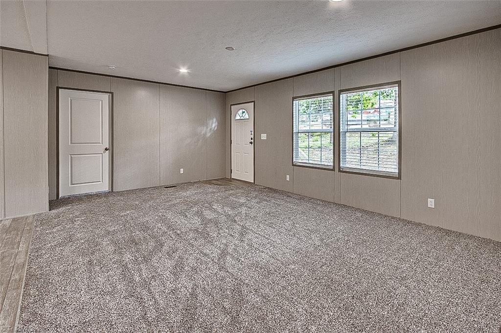 2140 Poole Town Road Asheboro, NC 27205 - Photo 4 of 19