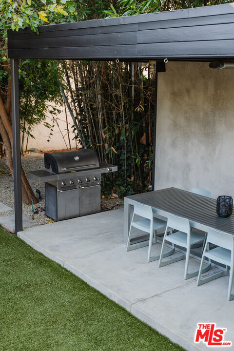 8570 Rugby Drive West Hollywood, CA 90069 - Photo 30 of 35 a view of outdoor space yard and patio