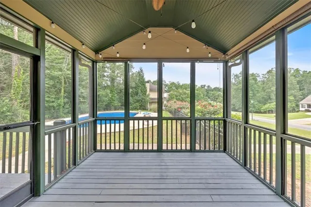 $645,000 | 17 River Walk Parkway, Euharlee, GA 30145