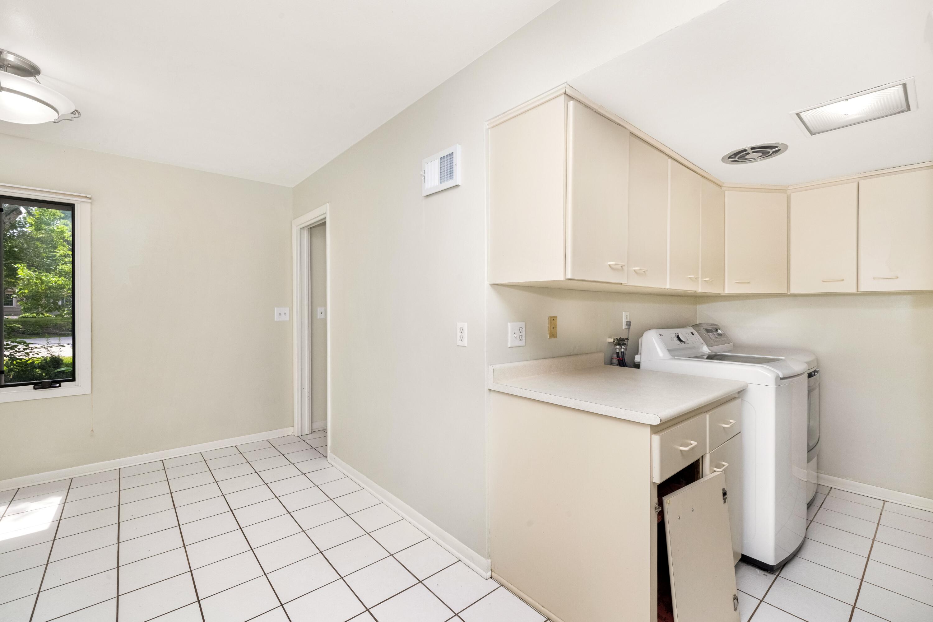 214 East Spooner Road Fox Point, WI 53217 - Photo 13 of 35 Laundry Room