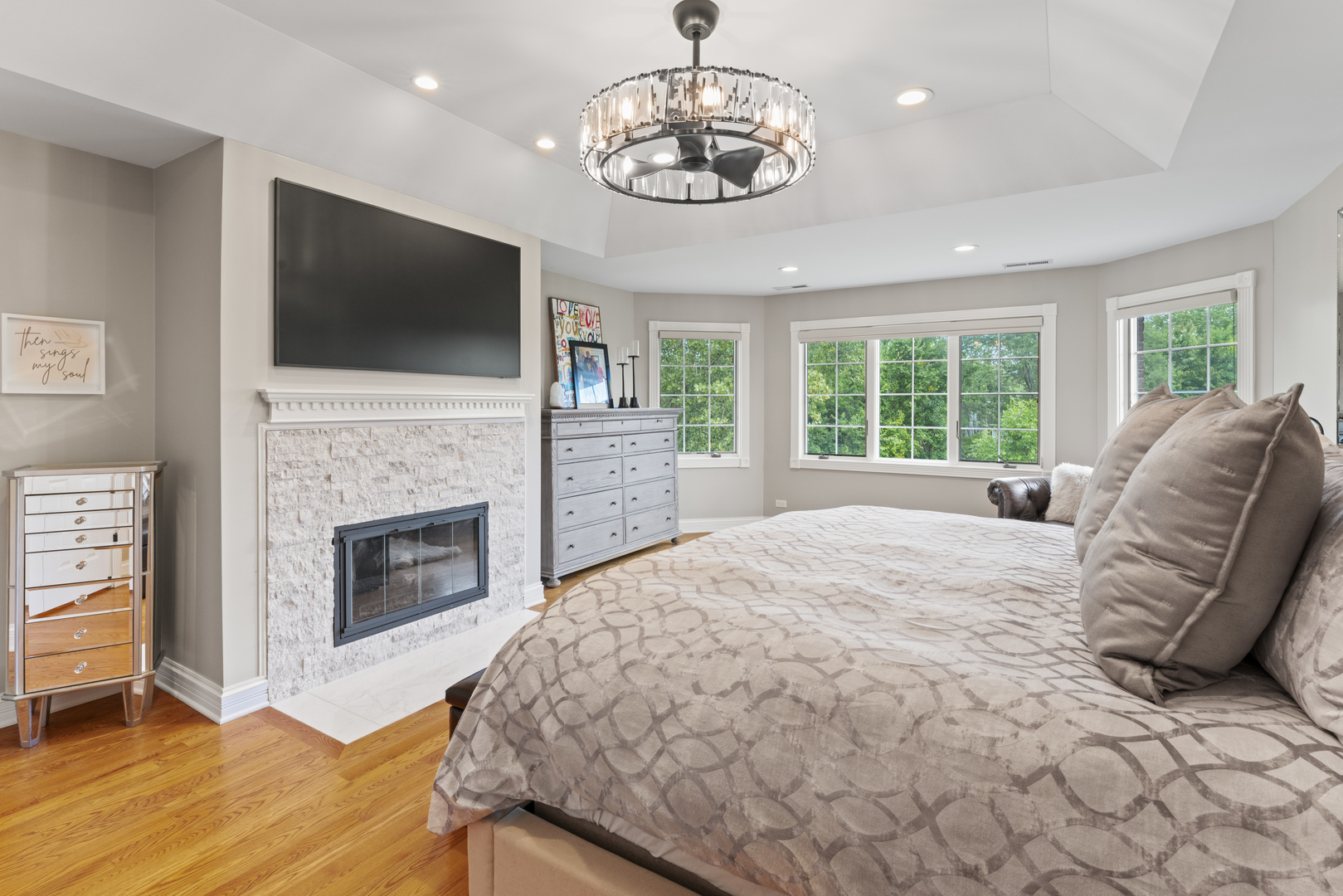 121 Florence Road Inverness, IL 60010 - Photo 33 of 54 a spacious bedroom with a bed and a flat screen tv