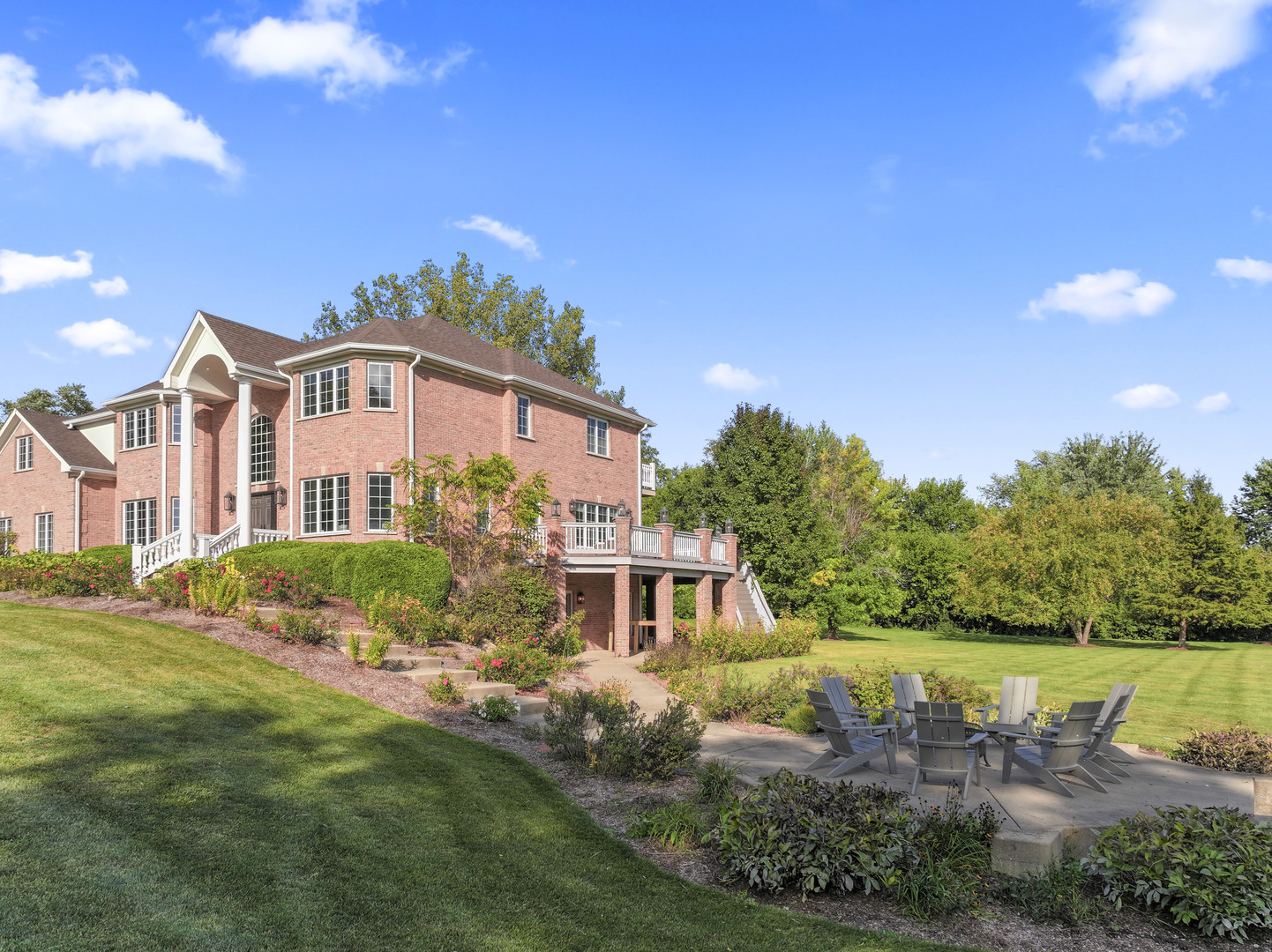 121 Florence Road Inverness, IL 60010 - Photo 48 of 54 a front view of a house with a yard