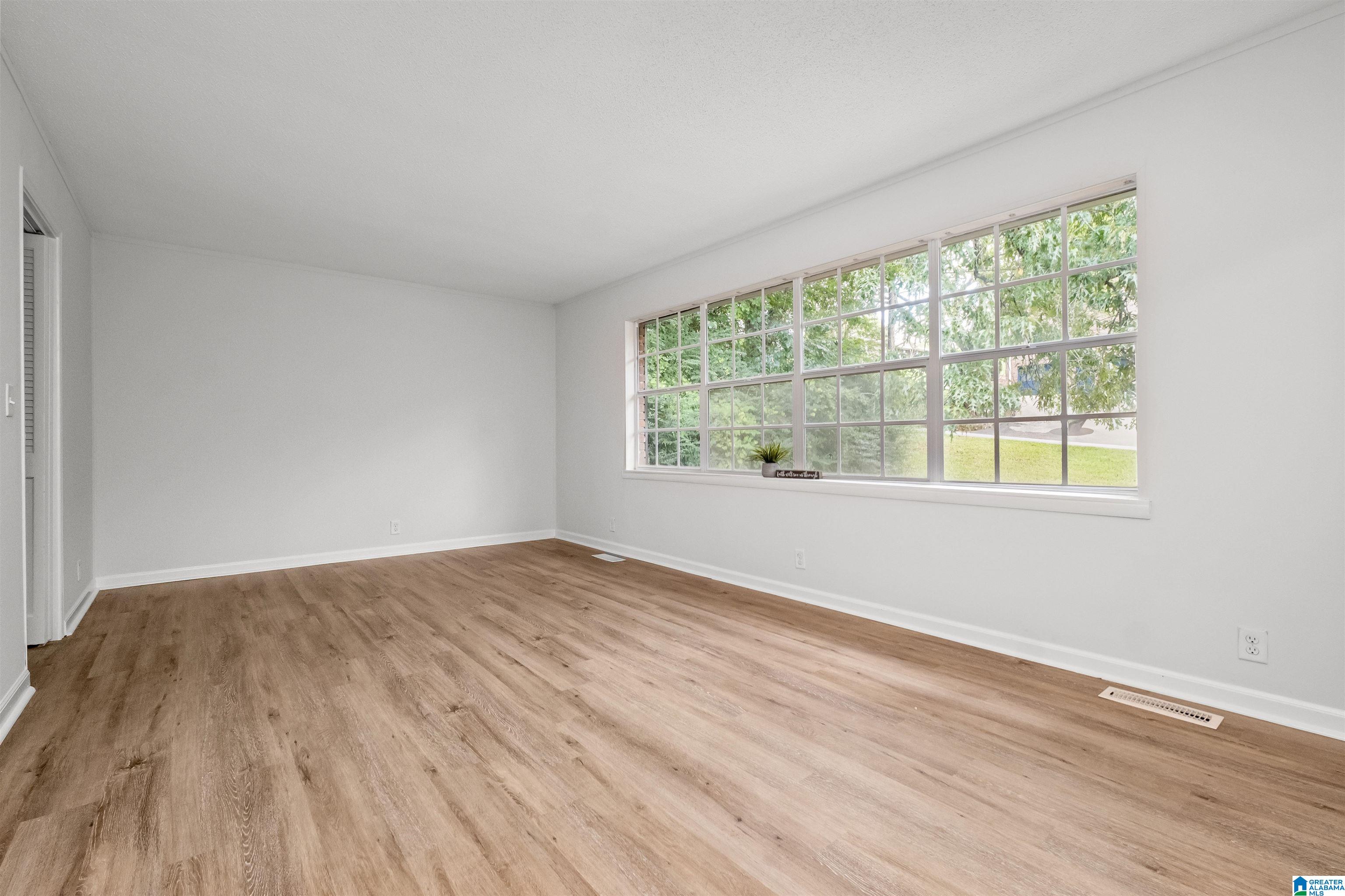 704 Drake Avenue Bessemer, AL 35020 - Photo 3 of 42