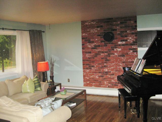3520 Broadway Road Easton, PA 18040 - Photo 2 of 18 Gallery Image 2