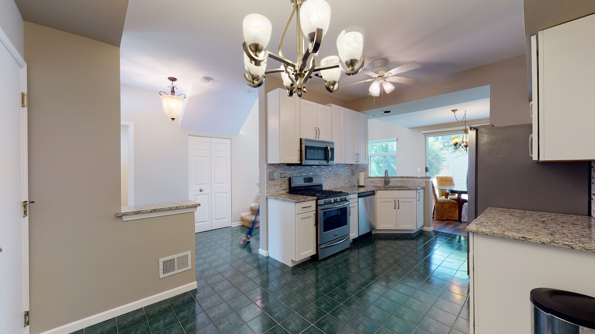 1005 Ripple Ridge Darien, IL 60561 - Photo 16 of 38