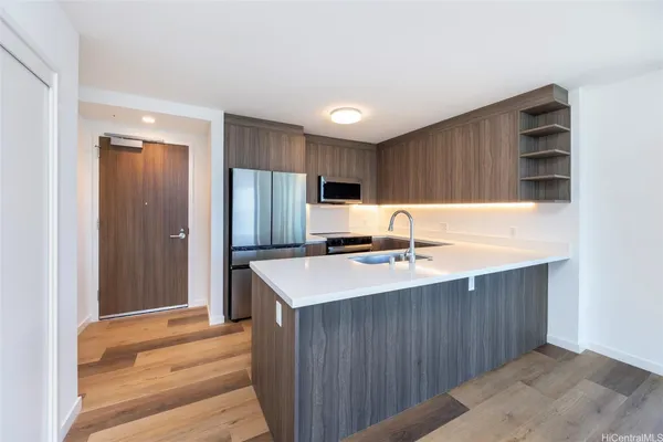 $5,000 | 1500 Rycroft Street, Unit 3901R, Honolulu, HI 96814