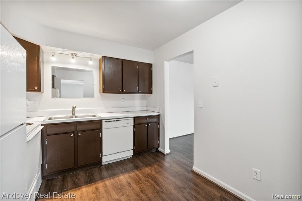 330 South Drake Road, Unit M08 Kalamazoo, MI 49009 - Photo 41 of 64