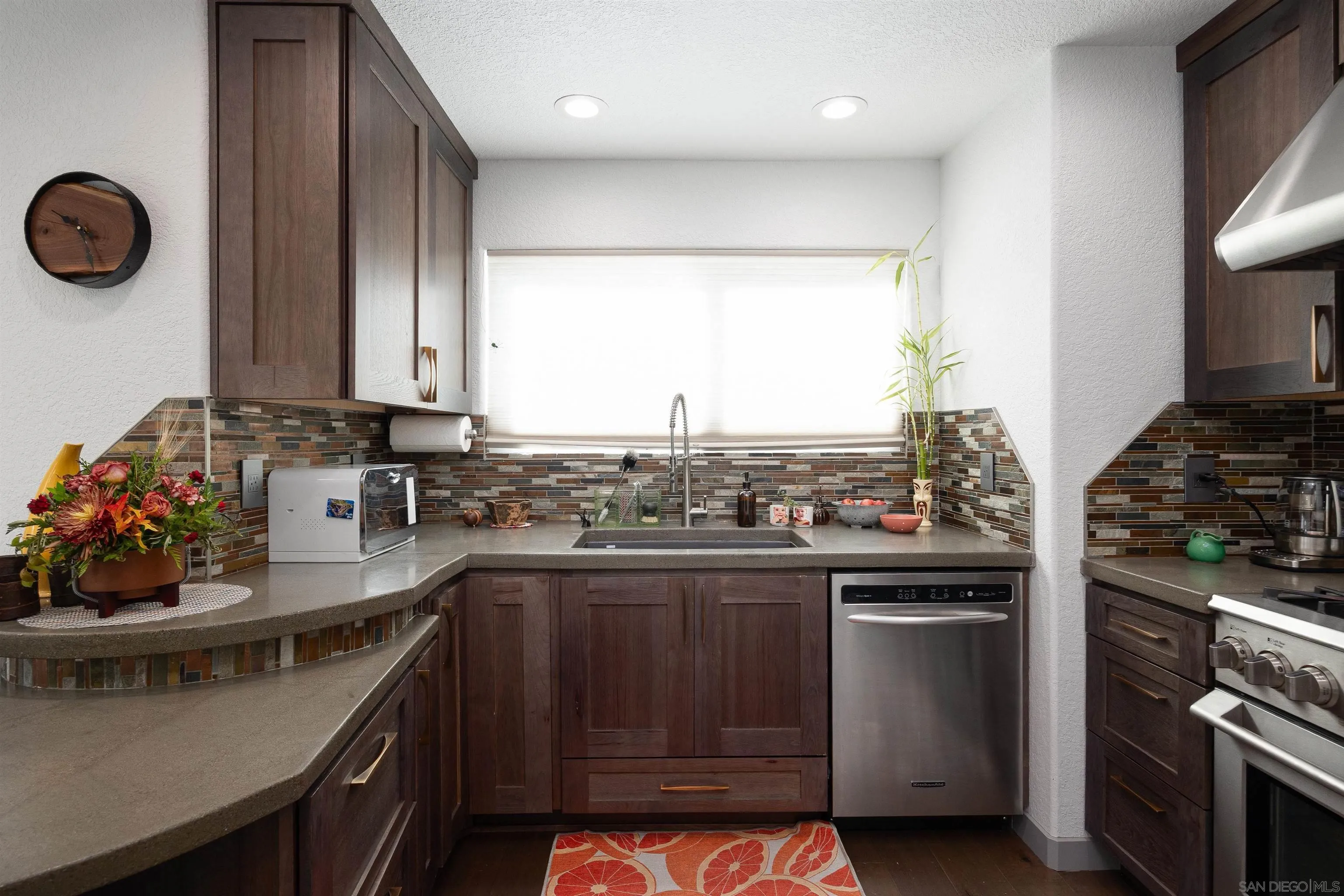 13947 Midland Road Poway, CA 92064 - Photo 6 of 22 Gallery Image 6