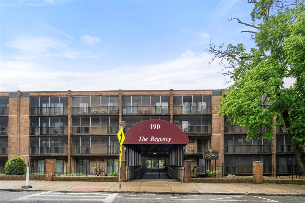 190 High Street, Unit 409 Medford, MA 02155 - Photo 2 of 30 a front view of a multi story building