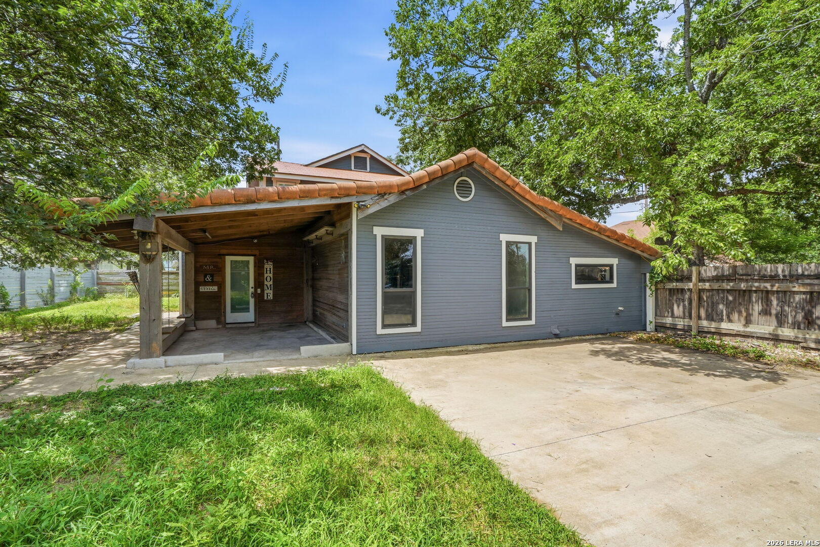 606 East Austin Street Luling, TX 78648 - Photo 32 of 38