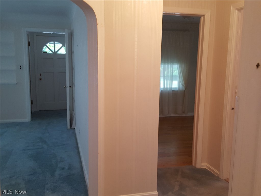 1111 Mayfield Ridge Road Cleveland, OH 44124 - Photo 13 of 35
