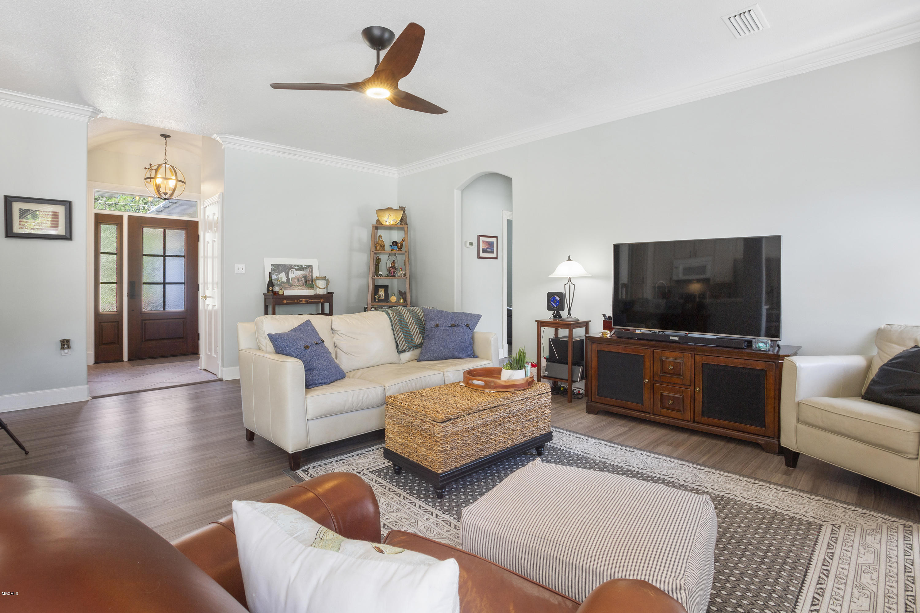 8200 Martin Bluff Road Gautier, MS 39553 - Photo 8 of 34 004