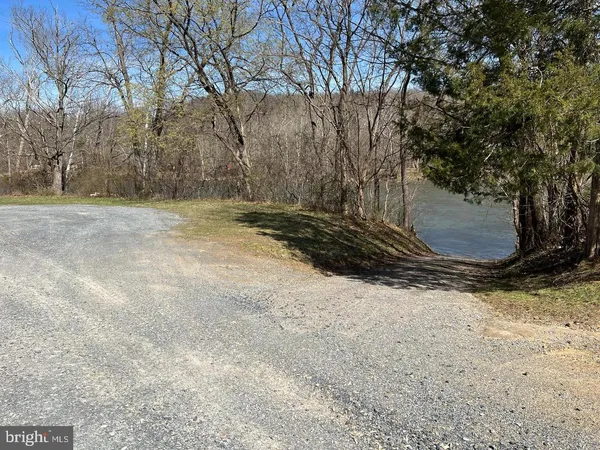 $739,000 | 1131 Page Valley Road, Luray, VA 22835