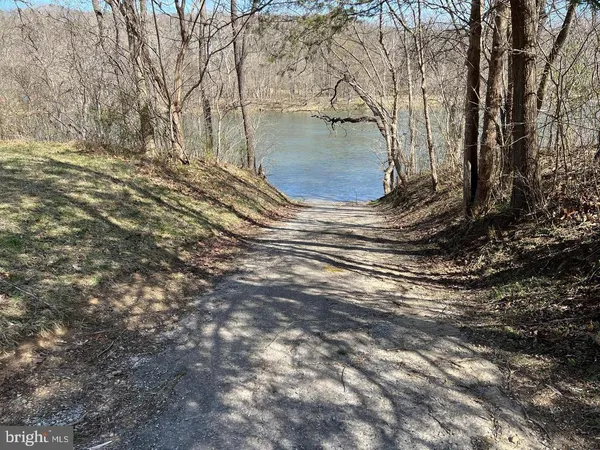 $739,000 | 1131 Page Valley Road, Luray, VA 22835