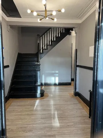 $2,250 | 715 Arlington Avenue, Unit 2B, Plainfield, NJ 07060