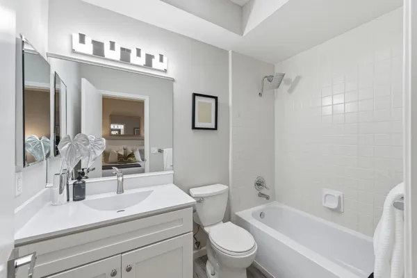 $1,190,000 | 25 McAker Court, Unit 103, San Mateo, CA 94403