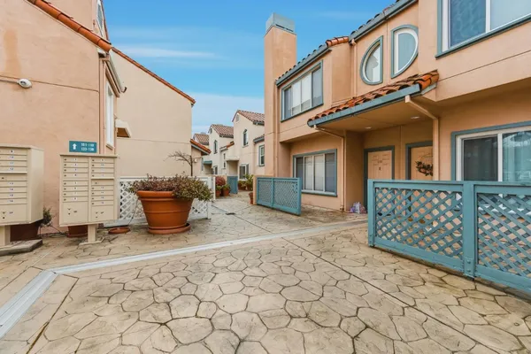 $1,190,000 | 25 McAker Court, Unit 103, San Mateo, CA 94403