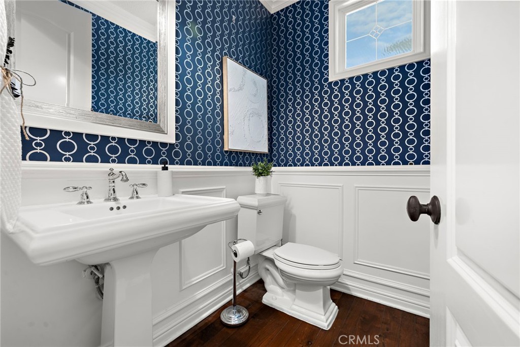 33 Christopher Street Ladera Ranch, CA 92694 - Photo 38 of 58 a bathroom with a sink toilet and shower