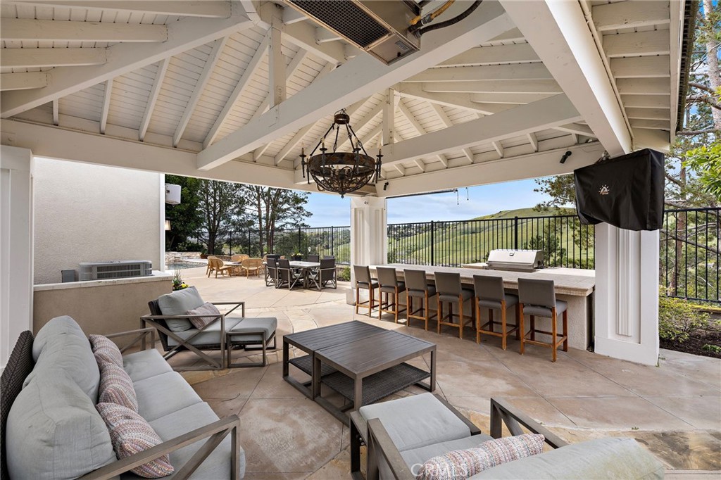 33 Christopher Street Ladera Ranch, CA 92694 - Photo 8 of 58