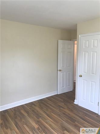 73 Spring Street Woodbridge, NJ 07095 - Photo 10 of 25 Gallery Image 10