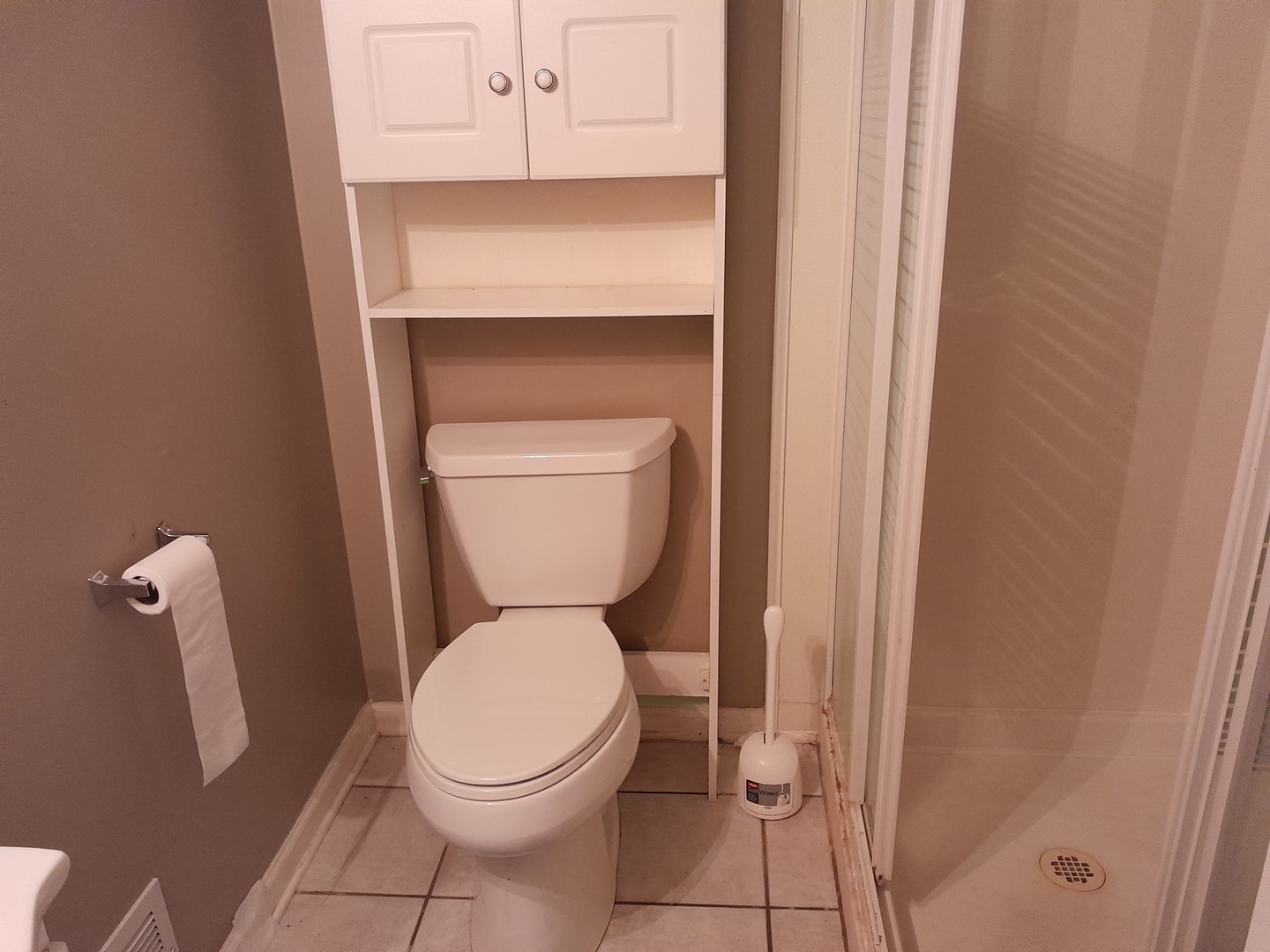 821 Perry Drive Algonquin, IL 60102 - Photo 14 of 21 a white toilet sitting next to a shower