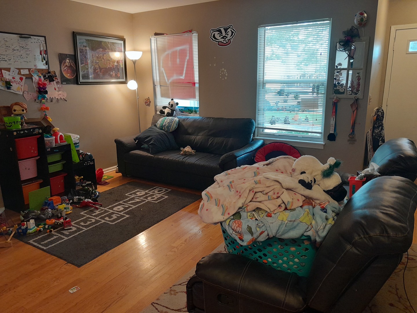 821 Perry Drive Algonquin, IL 60102 - Photo 3 of 21 a living room with furniture and a window
