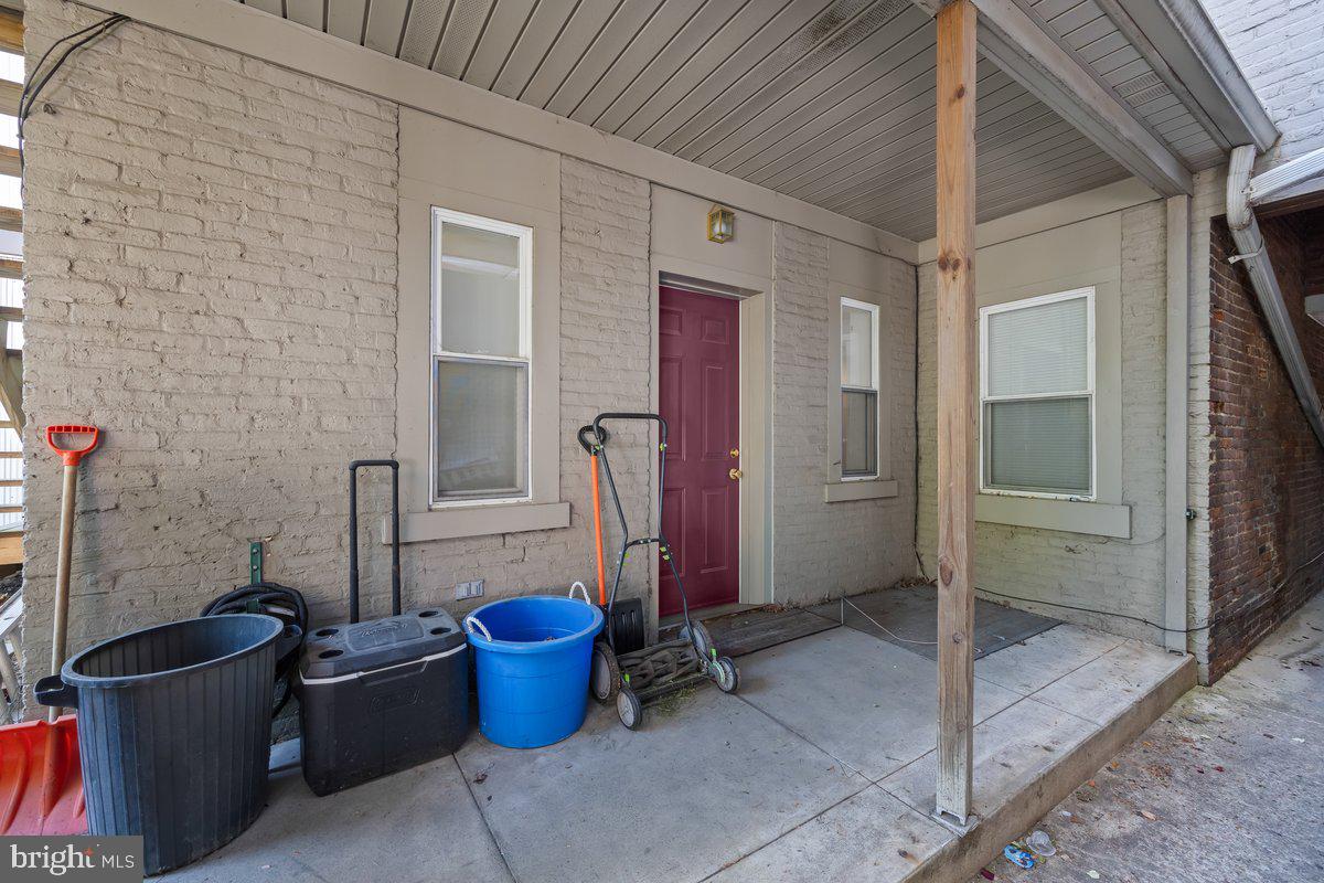 827 Chestnut Street Lebanon, PA 17042 - Photo 14 of 30 Back Porch Unit 1