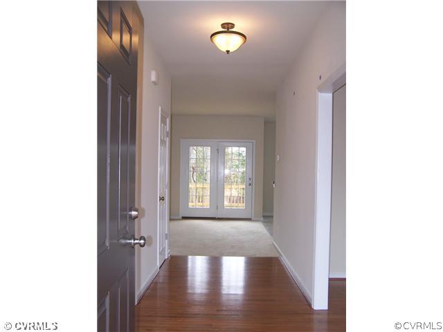 24 Cooks Mill Road Lanexa, VA 23089 - Photo 2 of 7 Foyer
