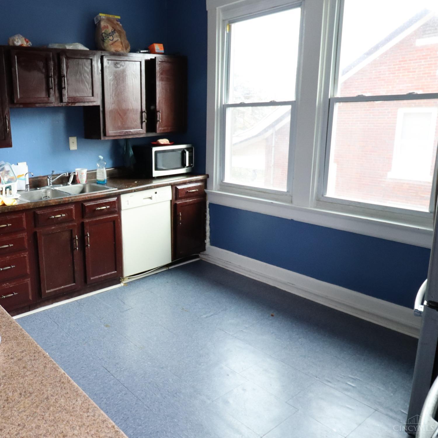 4359 Ridgeview Avenue Cincinnati, OH 45238 - Photo 7 of 15 Gallery Image 7