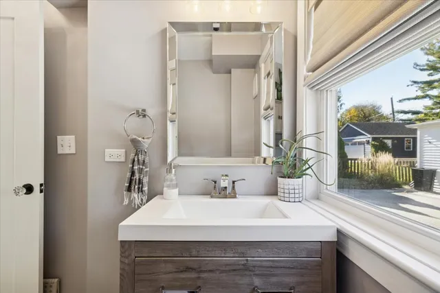 $589,990 | 746 North Pine Avenue, Arlington Heights, IL 60004