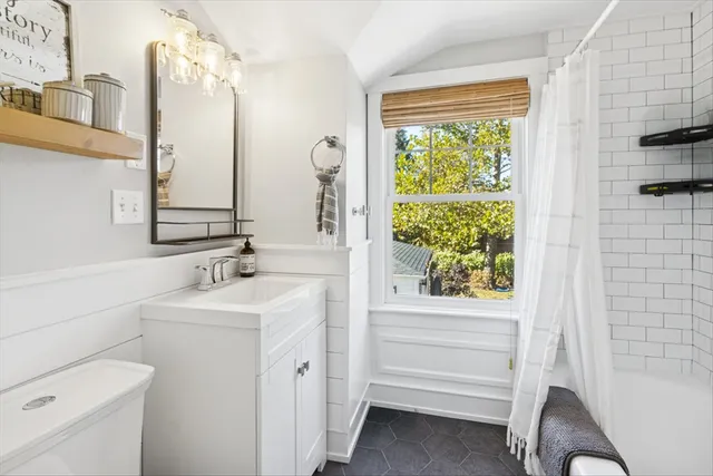 $589,990 | 746 North Pine Avenue, Arlington Heights, IL 60004